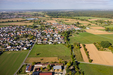 From the east in the district Sickenhofen in Babenhausen in the state Hesse, Germany