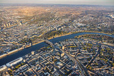 City overview from the west (across the Rhine and Konrad-Adenauer-Brücke), viewed from Ludwigshafen in the district Innenstadt in Mannheim in the state Baden-Wuerttemberg, Germany