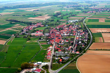 From the west in the district Kapellen in Kapellen-Drusweiler in the state Rhineland-Palatinate, Germany