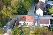 Oblique view of Elsässer Straße x Am Schwanenweier in Kandel in the state Rhineland-Palatinate, Germany