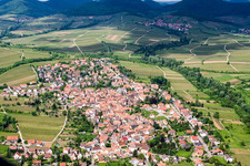 Town View of the streets and houses of the residential areas in the district Arzheim in Landau in der Pfalz in the state Rhineland-Palatinate