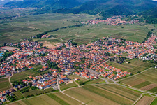 Place from the north in Maikammer in the state Rhineland-Palatinate, Germany