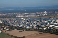 North in the district BASF in Ludwigshafen am Rhein in the state Rhineland-Palatinate, Germany from the plane