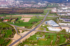 Routing and traffic lanes during the highway exit and access the motorway A 5 Karlsruhe Nord and Kreuzung B10/B3 with Gebaeude of Vollack Gruppe in the district Durlach in Karlsruhe in the state Baden-Wurttemberg, Germany