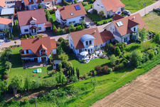 In the pea field in the district Mörzheim in Landau in der Pfalz in the state Rhineland-Palatinate, Germany seen from above