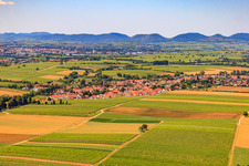 Village view from the northeast in Essingen in the state Rhineland-Palatinate, Germany