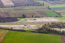 Routing and traffic lanes during the motorway service station Auf den Hahnenof the BAB A61 in Frankenthal (Pfalz) in the state Rhineland-Palatinate, Germany