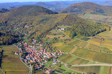 Aerial view of Wine-growing village on the edge of the Haardt from the east in Leinsweiler in the state Rhineland-Palatinate, Germany