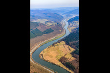 Course of the Neckar to the northeast in the district Allemühl in Schönbrunn in the state Baden-Wuerttemberg, Germany