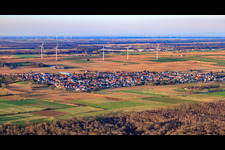 Aerial view of Village view in Viehstrich from the southeast in Minfeld in the state Rhineland-Palatinate, Germany
