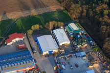 Aerial photograpy of Am Gäxwald industrial area with Feinwerk Precision and Measuring Technology GmbH & Co. KG, Outfit car preparation and Patrik Fichtenkamm master car repair shop in Herxheim bei Landau in the state Rhineland-Palatinate, Germany