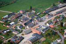 Aerial view of Monceau-sur-Oise in the state Aisne, France