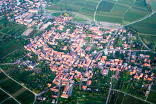 From the west in the district Schweigen in Schweigen-Rechtenbach in the state Rhineland-Palatinate, Germany