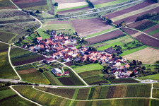 From the northwest in the district Oberhofen in Pleisweiler-Oberhofen in the state Rhineland-Palatinate, Germany