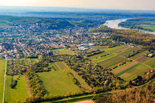 City on the banks of the Rhine from the east in Oppenheim in the state Rhineland-Palatinate, Germany