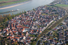 Village on the river bank areas of the Rhine river in the district Rheinduerkheim in Worms in the state Rhineland-Palatinate, Germany