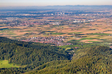 From the northeast in the district Leutershausen in Hirschberg an der Bergstraße in the state Baden-Wuerttemberg, Germany