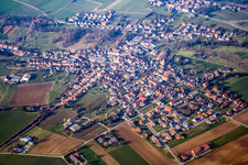 Overview of the town from the south in the district Ingenheim in Billigheim-Ingenheim in the state Rhineland-Palatinate, Germany