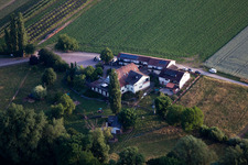 Aerial photograpy of Mühlengrund Restaurant in the district Heuchelheim in Heuchelheim-Klingen in the state Rhineland-Palatinate, Germany
