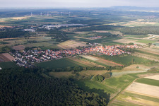 From the northeast in Erlenbach bei Kandel in the state Rhineland-Palatinate, Germany seen from above