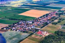 Oblique view of Village view from the northeast in the district Minderslachen in Kandel in the state Rhineland-Palatinate, Germany