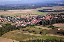From the southwest in Roppenheim in the state Bas-Rhin, France