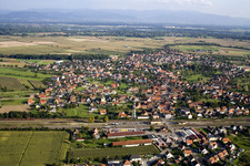 Roeschwoog from the west in Rœschwoog in the state Bas-Rhin, France from above