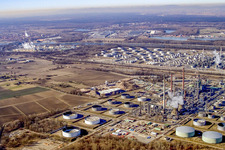 MIRO oil refineries in the N of Knielingen in the district Knielingen in Karlsruhe in the state Baden-Wuerttemberg, Germany from the plane